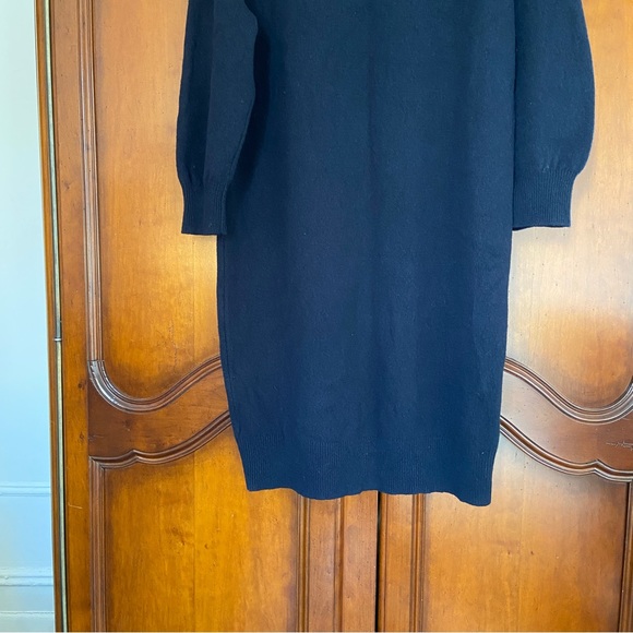 Uniqlo 100% Wool Navy Turtleneck Balloon Sleeve Midi Sweater Dress - Picture 7 of 9